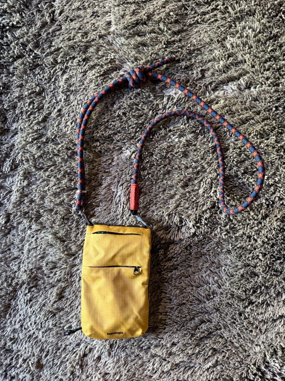 Topologie Phone Sacoche Gold Crossbody Bag + Navy Red Rope Strap Bundle